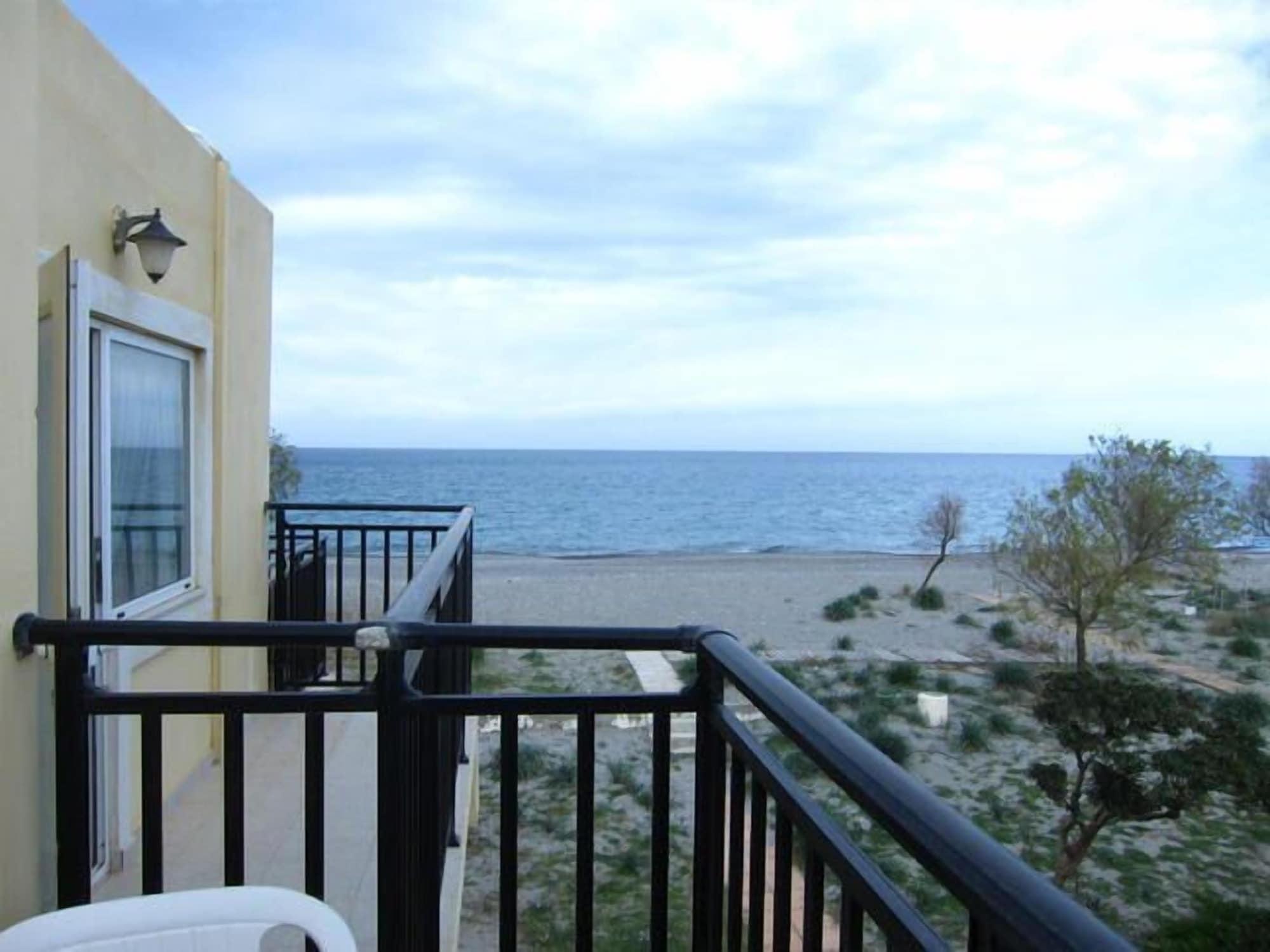 Baladinos Apartments Gerani  Buitenkant foto