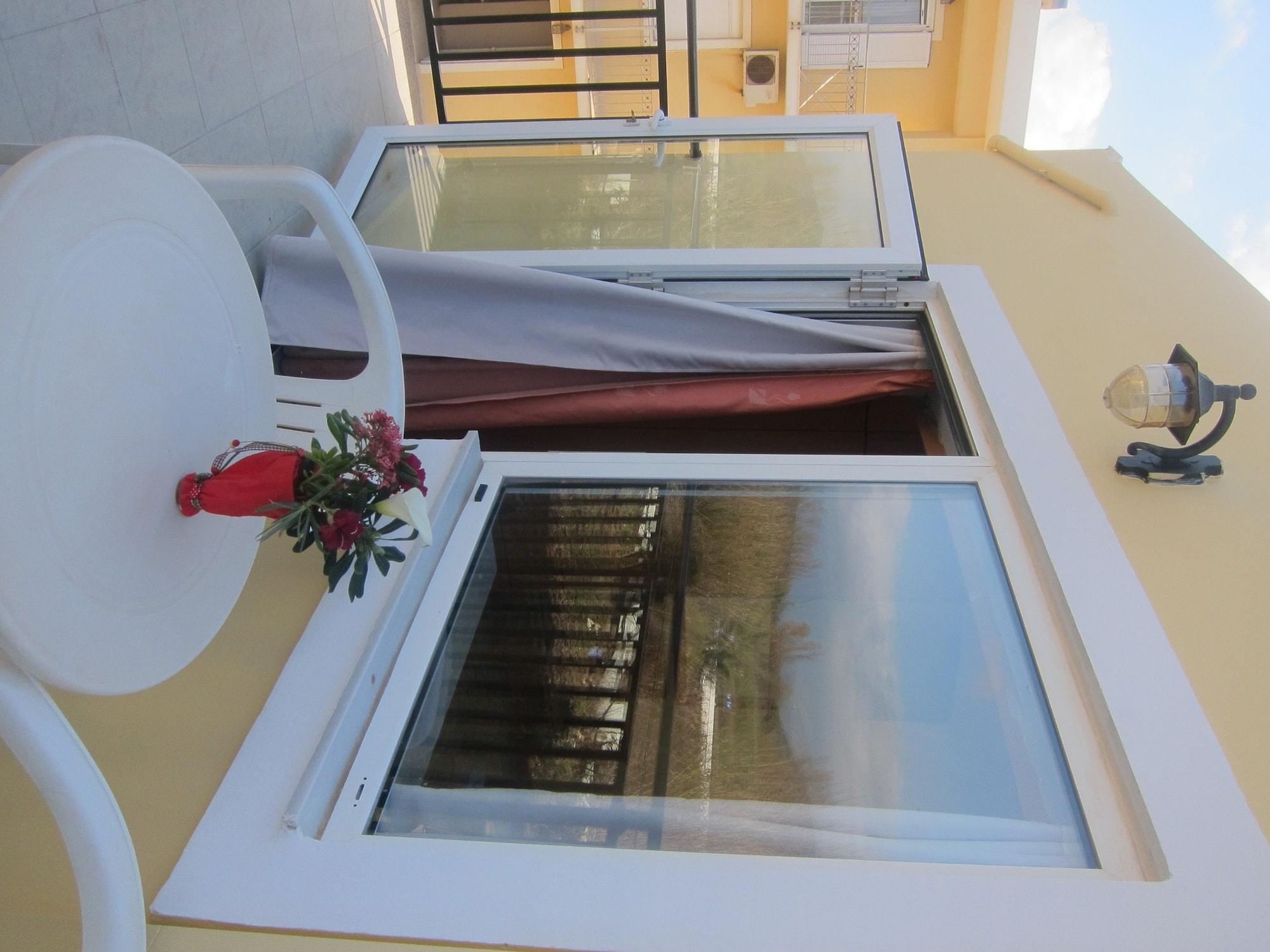 Baladinos Apartments Gerani  Buitenkant foto