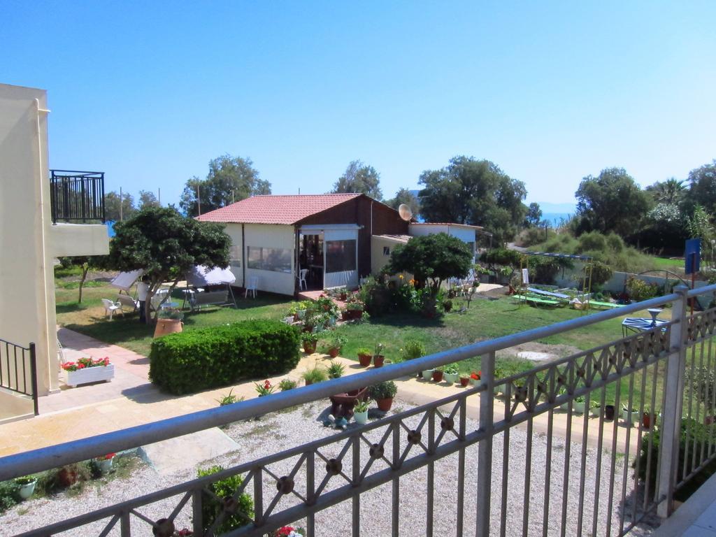 Baladinos Apartments Gerani  Buitenkant foto