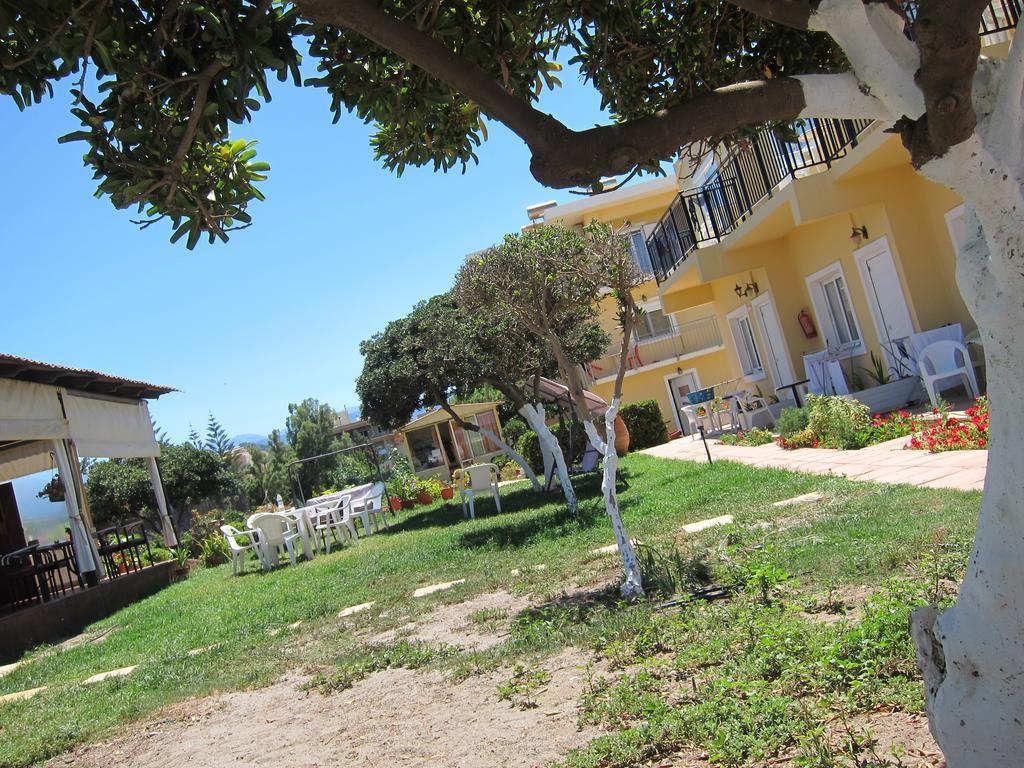 Baladinos Apartments Gerani  Buitenkant foto
