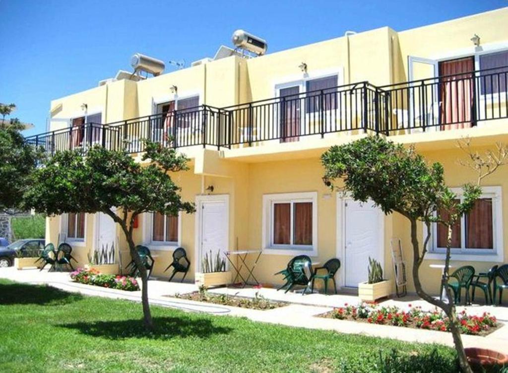 Baladinos Apartments Gerani  Buitenkant foto