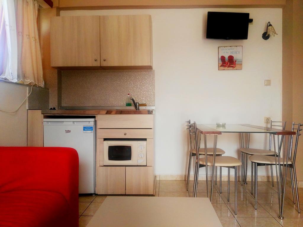 Baladinos Apartments Gerani  Buitenkant foto